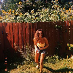 Meet your Posher, Julia